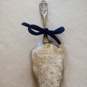 NWt Engraved 🌲Merry Christmas Silver-Serving Tool•Utensil by International Co.~